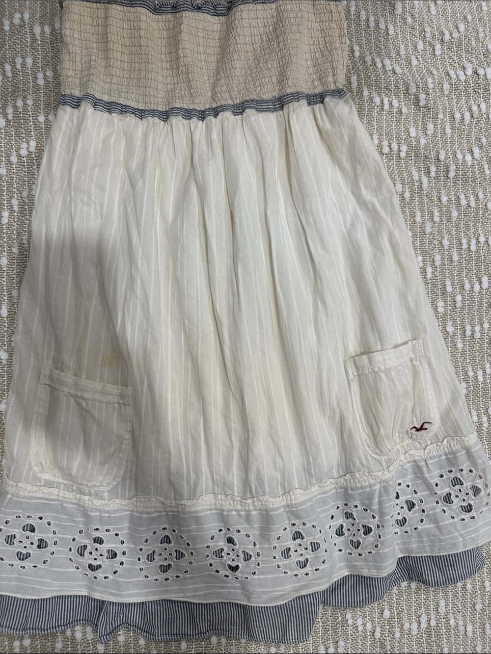 Hollister Cream Cotton-Blend Eyelet A-Line Skirt with Navy Trim